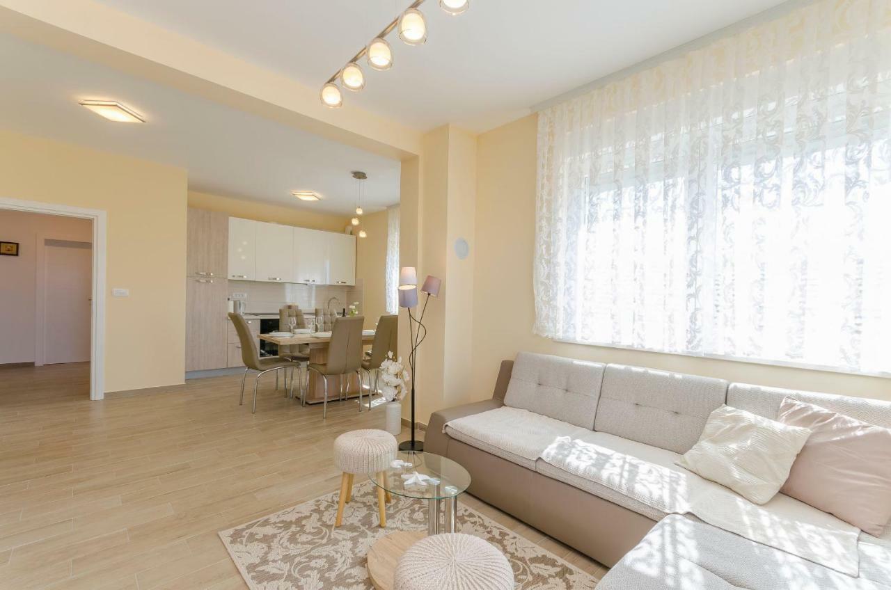 Apartment Luxury And Sea View Brodarica (Sibenik-Knin)