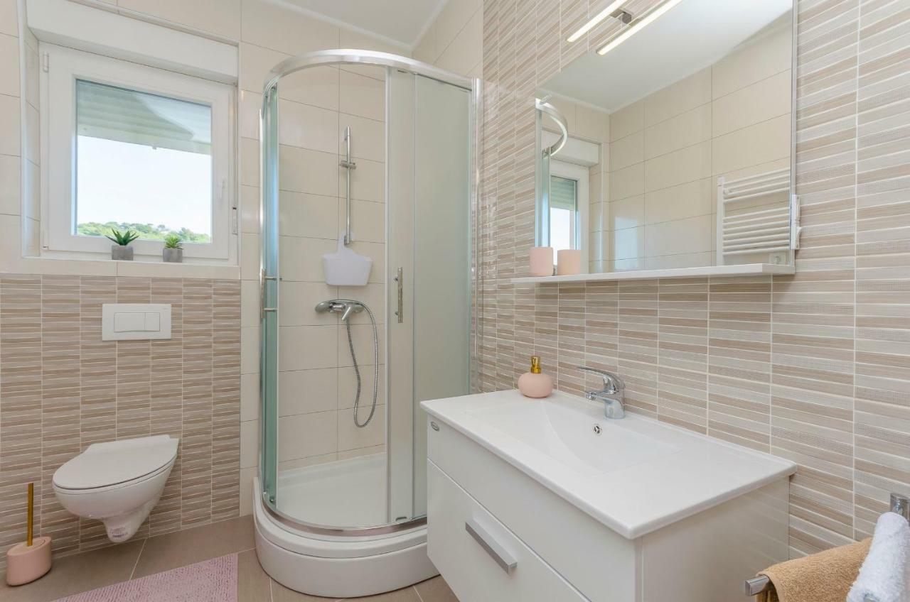 Luxury And Sea View * Brodarica (Sibenik-Knin)