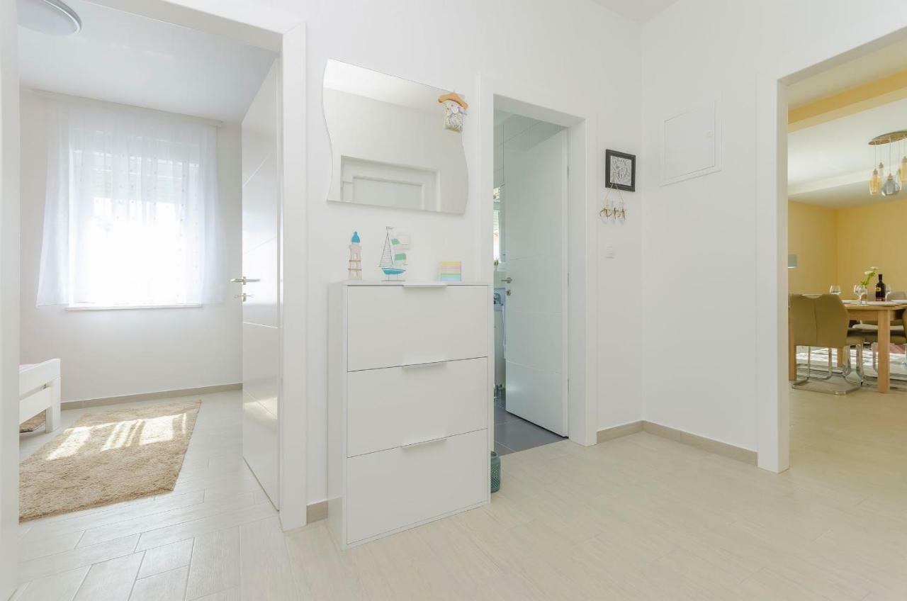 Apartment Luxury And Sea View Brodarica (Sibenik-Knin)