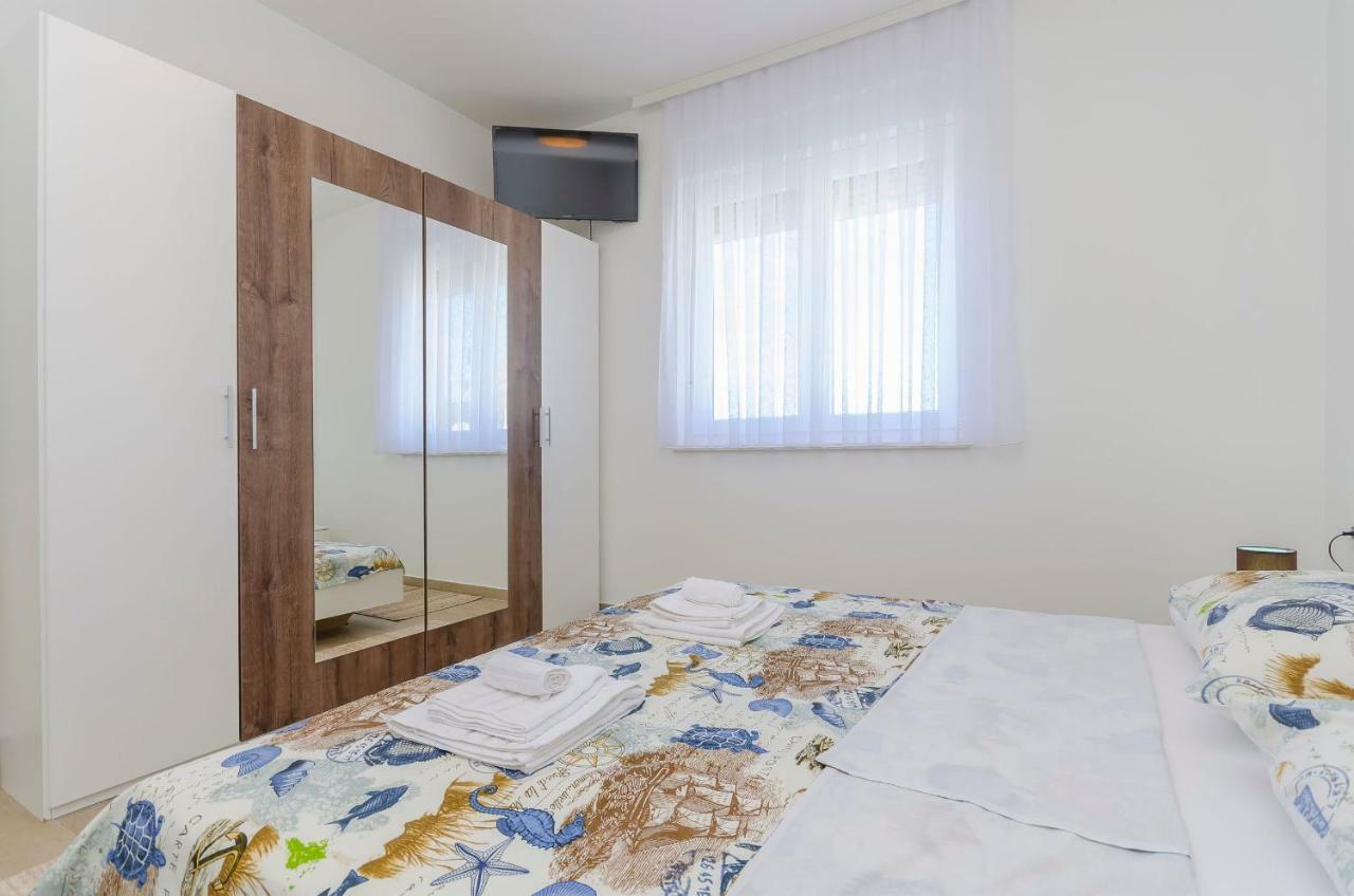 Luxury&sea View Brodarica (Sibenik-Knin)