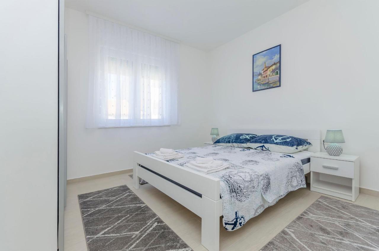 Luxury And Sea View Apartment Brodarica (Sibenik-Knin)